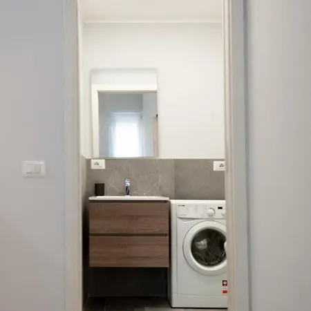 Bnbutler - Pergolesi, 6 - Accogliente E Moderno A Due Passi Da Tutto Apartment *