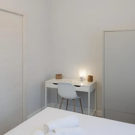 شقة Bnbutler - Pergolesi, 6 - Accogliente E Moderno A Due Passi Da Tutto